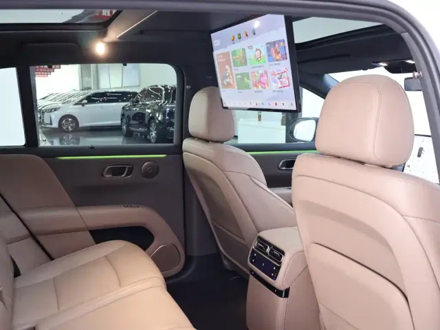 Li Auto i6 — Фото автомобиля 25