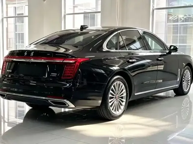 Hongqi H5 — Фото автомобиля 7