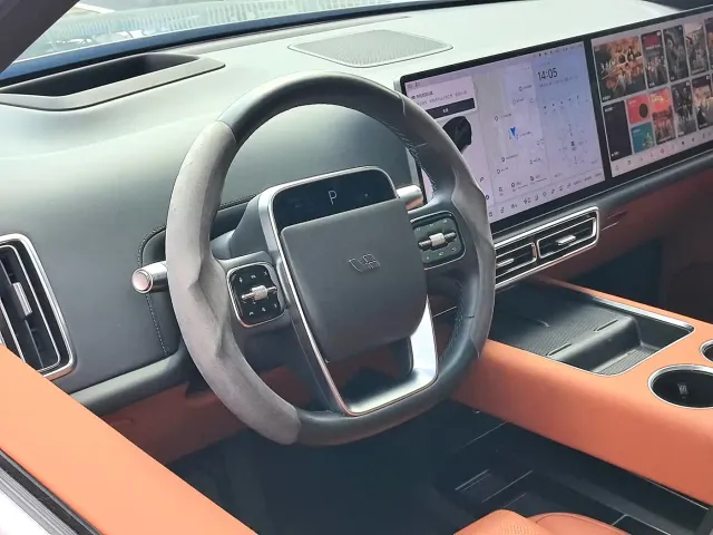 Li Auto L8 — Фото автомобиля 12