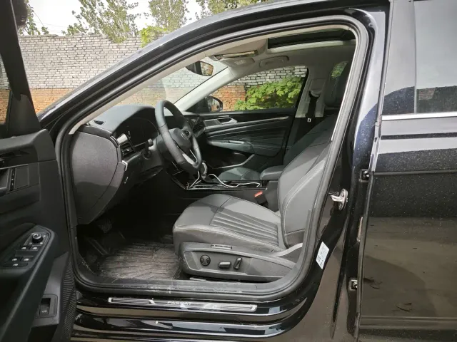 Volkswagen Passat — Фото автомобиля 4