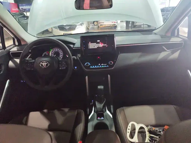 Toyota Corolla Cross — Фото автомобиля 5