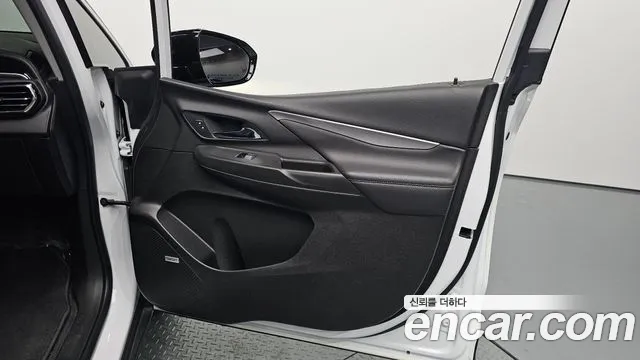 Chevrolet Bolt EV — Фото автомобиля 13