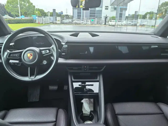 Porsche Macan EV — Фото автомобиля 8