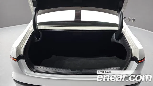 Hyundai Grandeur GN7 — Фото автомобиля 20