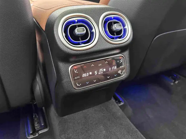 Mercedes-Benz GLC-Class — Фото автомобиля 24