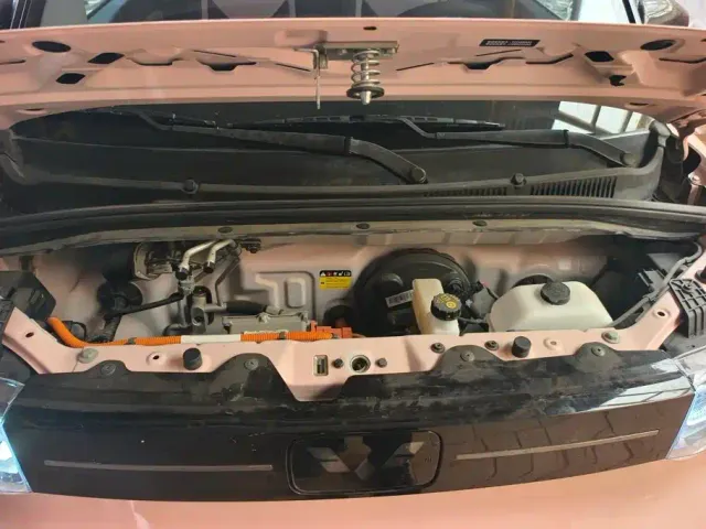 Wuling Hongguang Mini EV — Фото автомобиля 9