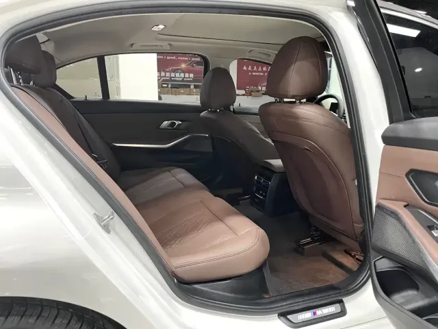 BMW 3 Series — Фото автомобиля 11