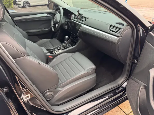 Skoda Superb — Фото автомобиля 10