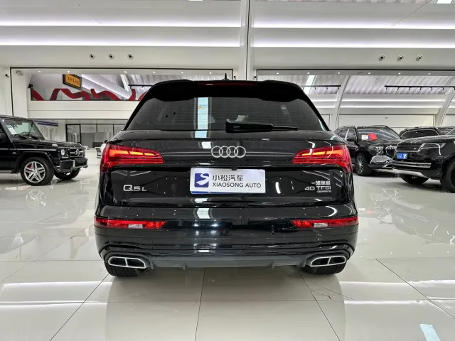 Audi Q5L — Фото автомобиля 5