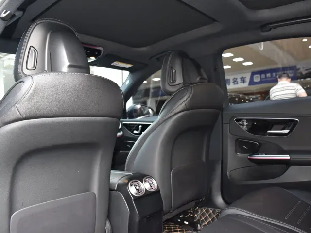 Mercedes-Benz C-Class — Фото автомобиля 12