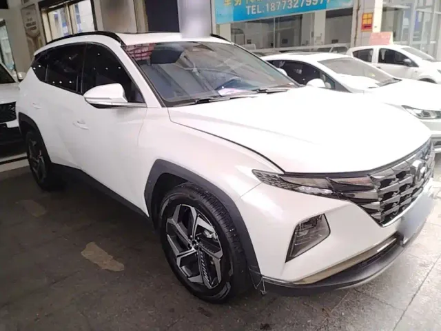 Hyundai Tucson — Фото автомобиля 3