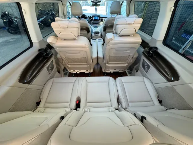 Mercedes-Benz V-Class — Фото автомобиля 20