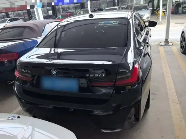 BMW 3 Series — Фото автомобиля 5