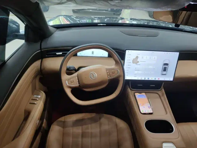 Dongfeng Aeolus L8 — Фото автомобиля 10