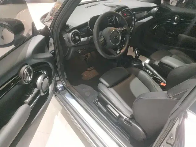 MINI Hatch — Фото автомобиля 11