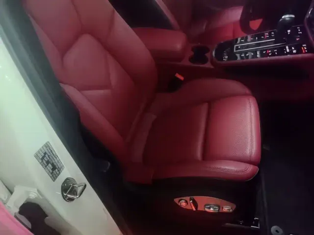 Porsche Macan — Фото автомобиля 24