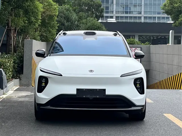 Nio ES6 — Фото автомобиля 2