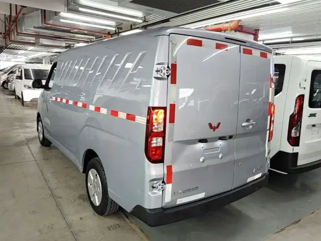 Wuling Yangguang — Фото автомобиля 4