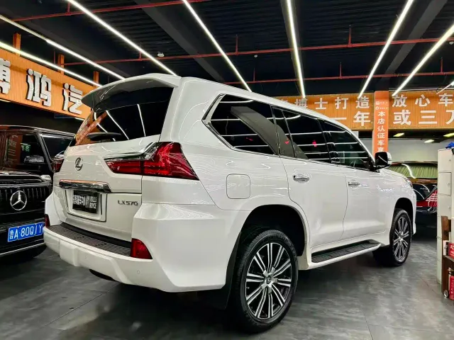 Lexus LX — Фото автомобиля 20