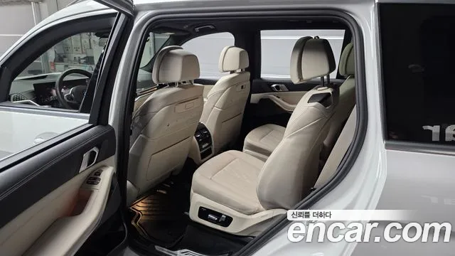 BMW X7 G07 — Фото автомобиля 27