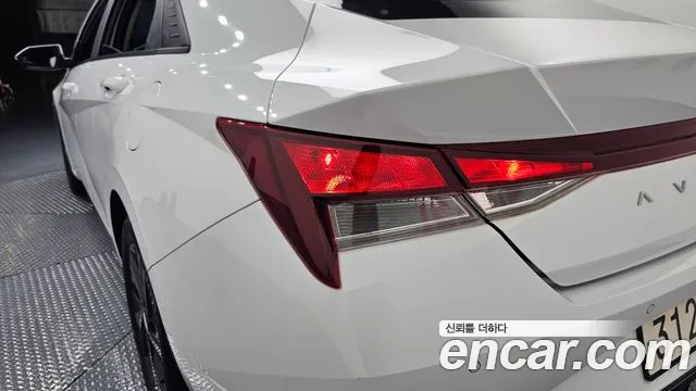 Hyundai AVANTE Avante (CN7) — Фото автомобиля 22