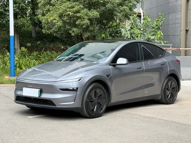 Фотография автомобиля — Tesla Model Y