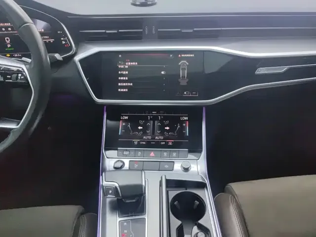 Audi A7L — Фото автомобиля 13