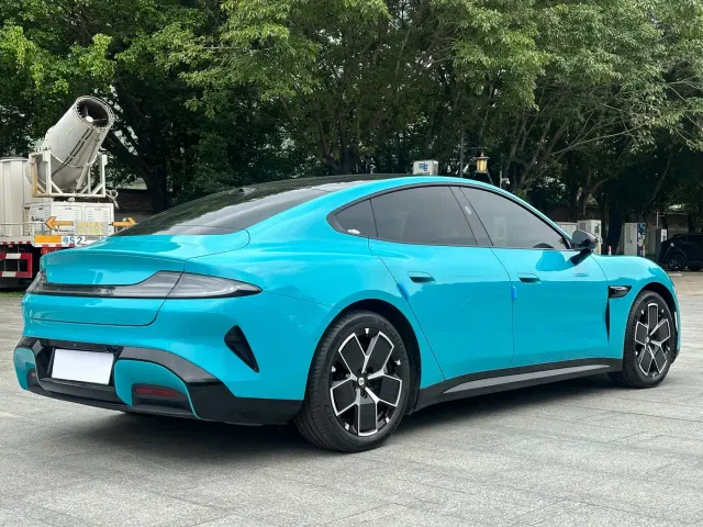 Xiaomi SU7 — Фото автомобиля 17