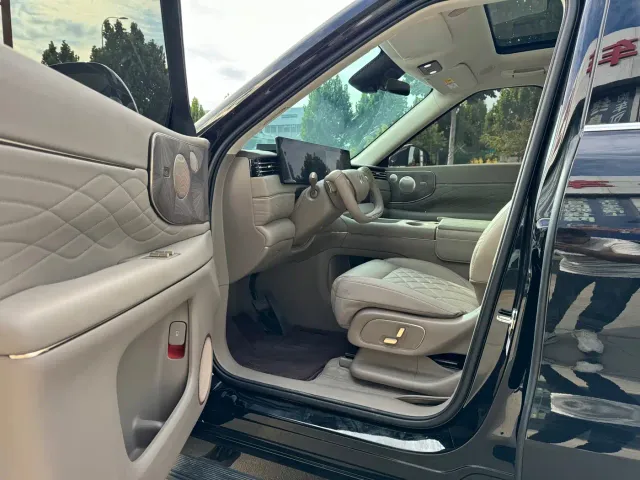 IM Motors LS9 — Фото автомобиля 7