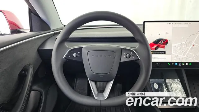 Tesla Model 3 — Фото автомобиля 13