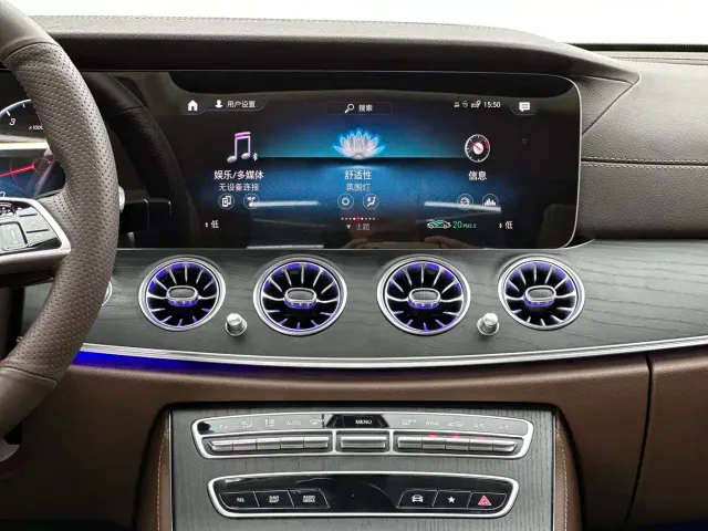 Mercedes-Benz E-Class — Фото автомобиля 11