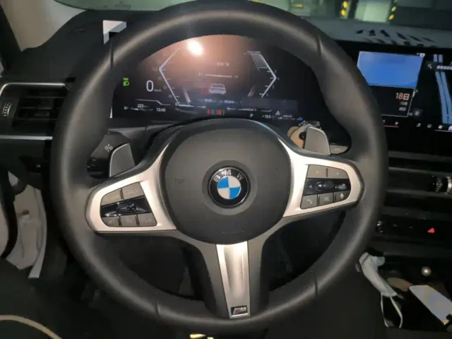 BMW 3 Series — Фото автомобиля 2