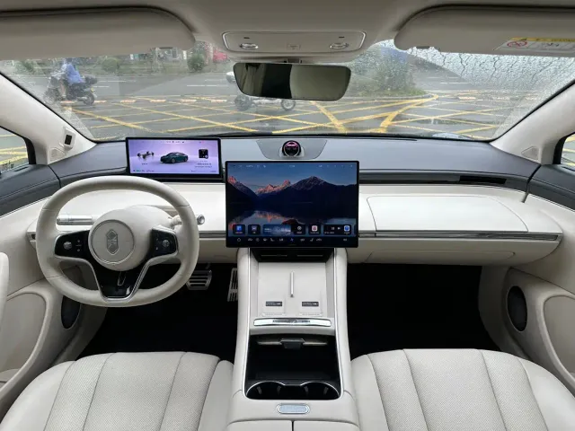 Luxeed S7 — Фото автомобиля 7