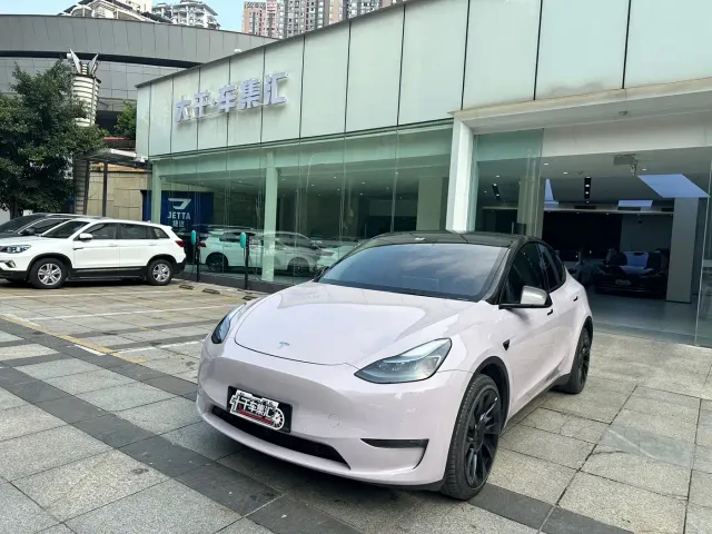 Фотография автомобиля — Tesla Model Y