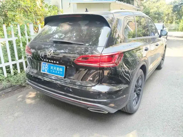 Volkswagen Touareg 2022 2.0TSI Pilot Special Edition — Фото автомобиля 2