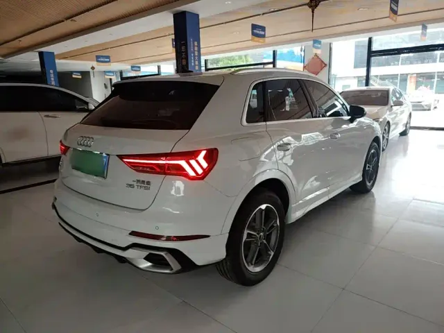 Audi Q3 — Фото автомобиля 6