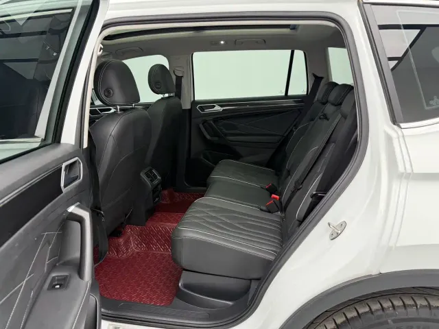 Volkswagen Tiguan L — Фото автомобиля 8