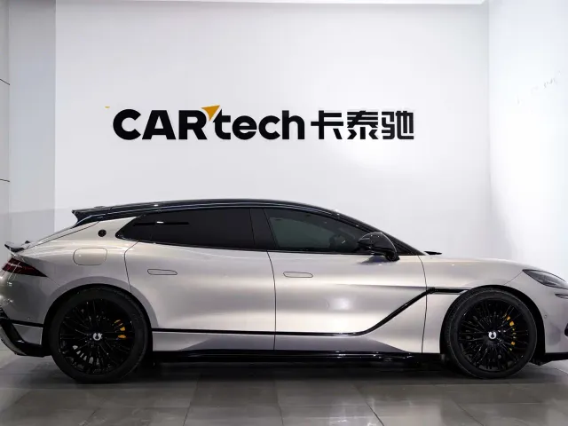 Denza Z9GT — Фото автомобиля 28