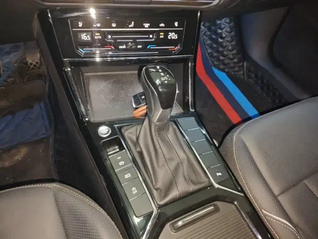 Volkswagen Passat — Фото автомобиля 13