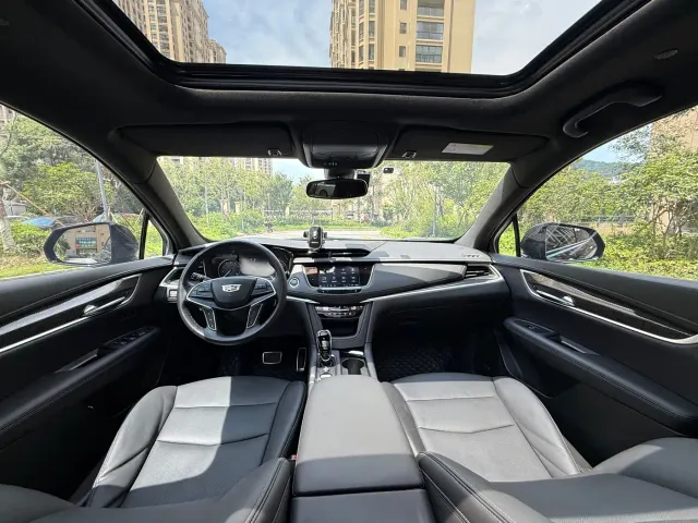 Cadillac XT5 — Фото автомобиля 9