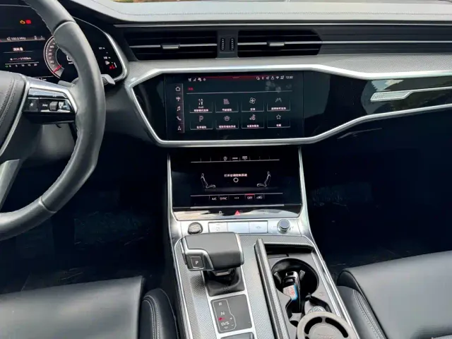 Audi A6L — Фото автомобиля 18