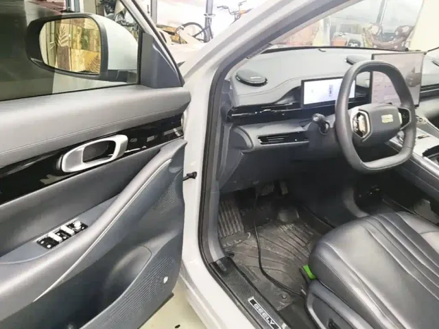 Geely Galaxy E5 — Фото автомобиля 15