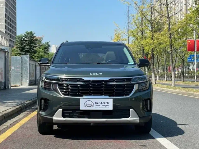 Kia Seltos — Фото автомобиля 2