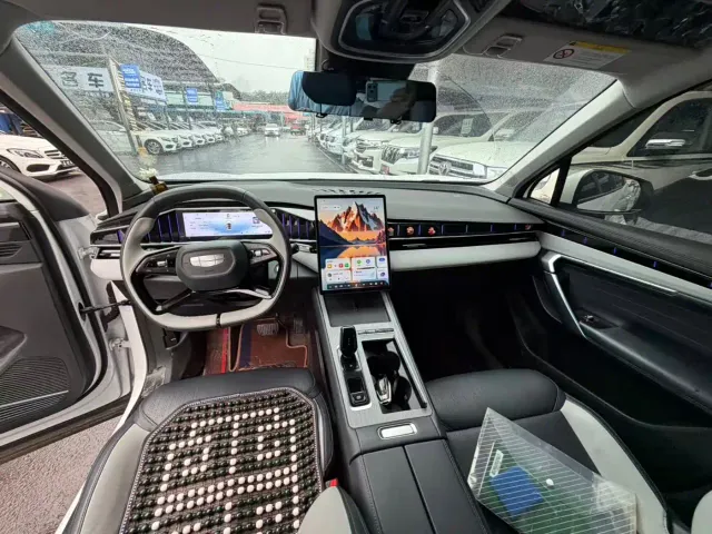 Geely Boyue L — Фото автомобиля 7