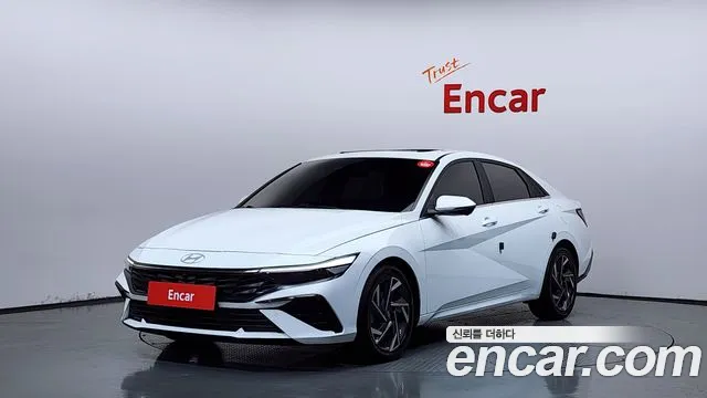 Фотография автомобиля — Hyundai Avante CN7