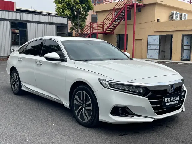 Honda Accord — Фото автомобиля 3