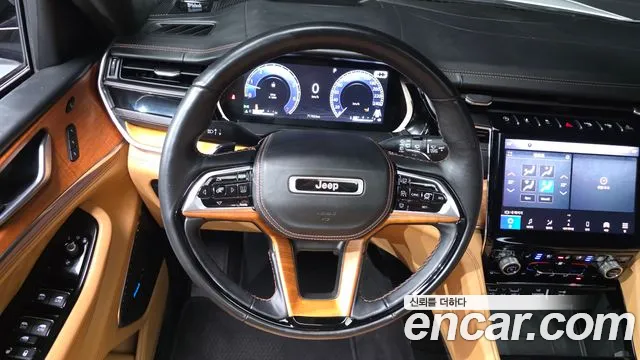 Jeep Cherokee WL — Фото автомобиля 15