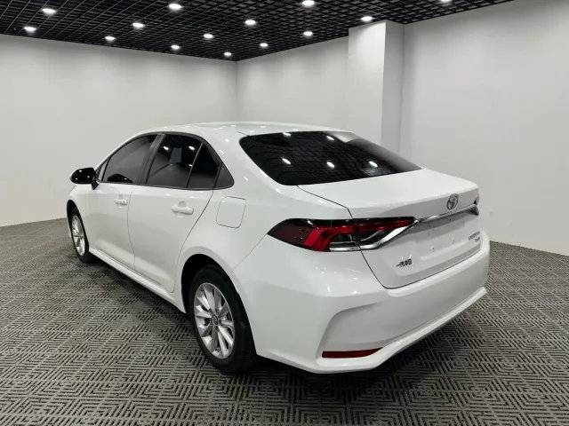 Toyota Corolla — Фото автомобиля 9