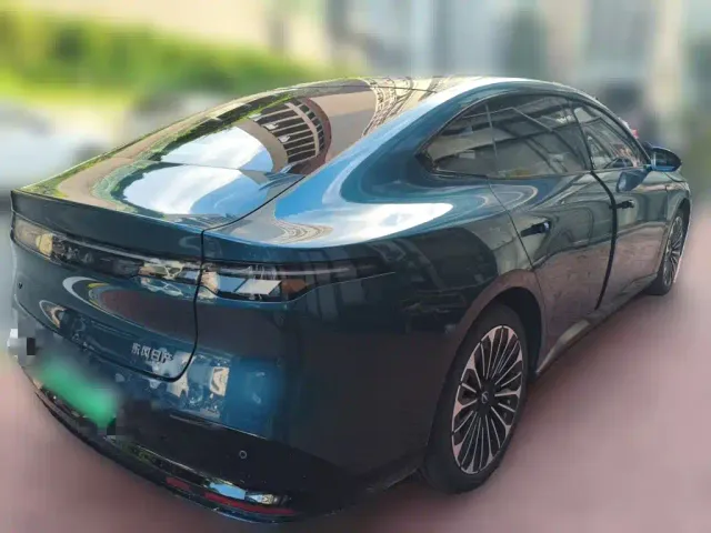 Nissan N7 — Фото автомобиля 4