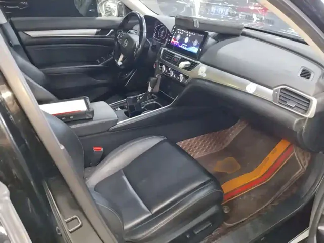 Honda Accord — Фото автомобиля 24